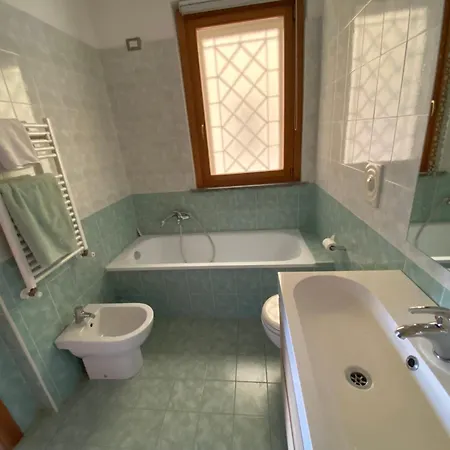 Via Luciano Conti Apartamento